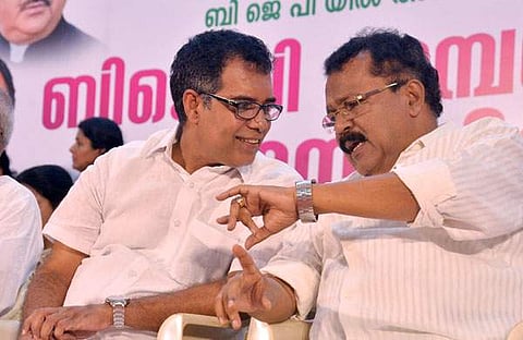 ശ്രീധരന്‍ പിള്ളയും എപി അബ്ദുല്ലക്കുട്ടിയും/ ഫയല്‍