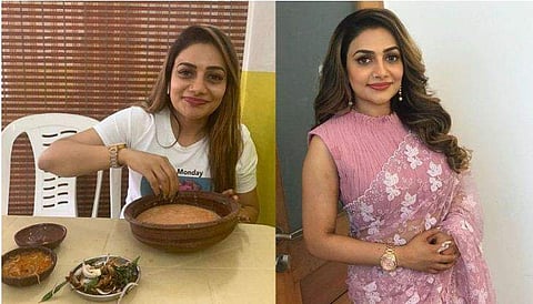 മീന്‍ചട്ടിയില്‍ പഴങ്കഞ്ഞി കുടിക്കുന്ന റിമി ടോമി; ചിത്രം പങ്കുവെച്ച് താരം