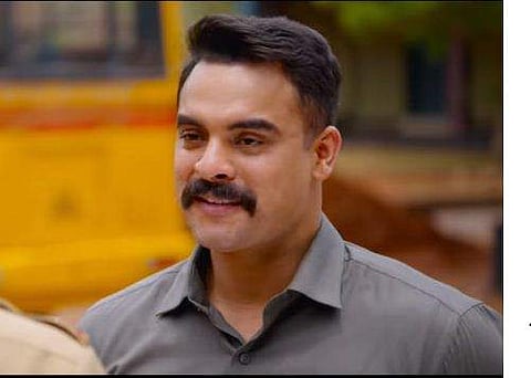 'എടാ പട്ടാളം പിന്നേം വന്നു': എടക്കാട് ബറ്റാലിയന്‍ പുതിയ ടീസറെത്തി, വീഡിയോ കാണാം