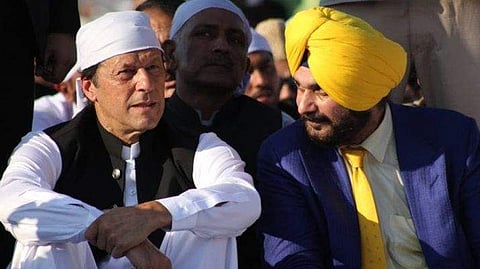 'നമ്മുടെ സിദ്ദു എവിടെ?'; കര്‍താര്‍പൂരില്‍ ഇമ്രാന്‍ ഖാന്റെ അന്വേഷണം, വീഡിയോ വൈറല്‍