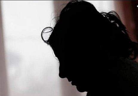 ബ്യൂട്ടി പാർലറിൽ ഫേഷ്യൽ ചെയ്യാനെത്തിയ യുവതിക്ക് നേരെ ലൈം​ഗികാതിക്രമം; 19കാരൻ അറസ്റ്റിൽ