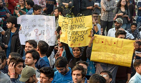 'ജെഎന്‍യുവിലെ വിദ്യാര്‍ഥികള്‍ക്ക് എന്തിനുള്ള സ്വാതന്ത്ര്യമാണ് വേണ്ടത്; പാക്കിസ്ഥാന് വേണ്ടി ജയ് വിളിക്കാനോ?; പേക്കൂത്ത്'