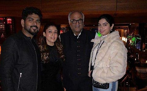 നയൻതാരയ്ക്കും വിഘ്നേഷിനുമൊപ്പം ബോണി കപൂറും മകളും; 'വലിമൈ' ചർച്ചകളോയെന്ന് ആരാധകർ 