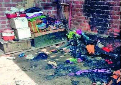 കൊതുകുതിരി പുതപ്പിലേയ്ക്ക് വീണ് തീ പടര്‍ന്നു; ദമ്പതികള്‍ വെന്തുമരിച്ചു 