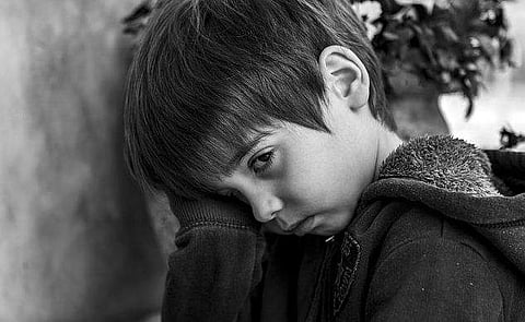 ശുണ്ഠി പിടിച്ച് മാറിയിരിക്കുന്നതും ദേഷ്യം കാണിക്കുന്നതും നിസാരമായി തള്ളണ്ട, കുട്ടികളിലെ ഭാവമാറ്റം അറിയാതെ പോകരുത് 