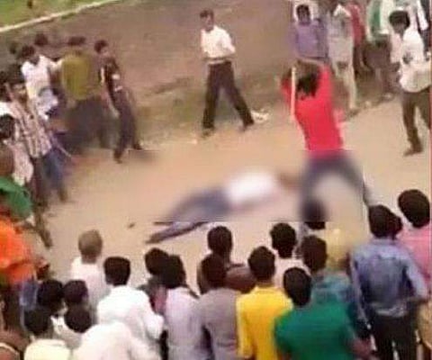 ഭാര്യയെ വെട്ടിക്കൊന്നു; രക്ഷപ്പെടാന്‍ ശ്രമിച്ച ഭര്‍ത്താവിനെ നാട്ടുകാര്‍ തല്ലിക്കൊന്നു, അറസ്റ്റ്