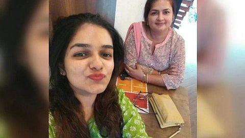 വെജിറ്റേറിയനാകണം, മദ്യപിക്കരുത്; അമ്മയ്ക്ക് അന്‍പതുകാരന്‍ വരനെ തേടി വിദ്യാര്‍ത്ഥിനി, വൈറല്‍