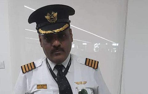 വിമാനത്താവളത്തില്‍ നീണ്ട ക്യൂ, സുരക്ഷാ പരിശോധന; രക്ഷപ്പെടാന്‍ പൈലറ്റ് വേഷം; ടിക് ടോക് താരം പിടിയില്‍