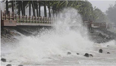 50 വര്‍ഷത്തിനിടയില്‍ കടലുയര്‍ന്നത് 8.5 സെന്റീമീറ്റര്‍; കാലാവസ്ഥാ വ്യതിയാനം മാത്രമല്ല കാരണമെന്ന് കേന്ദ്ര മന്ത്രി