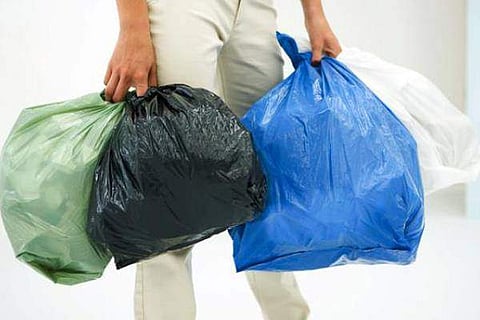 സംസ്ഥാനത്ത് പ്ലാസ്റ്റിക് ബാഗുകള്‍ക്കും കുപ്പികള്‍ക്കും നിരോധനം