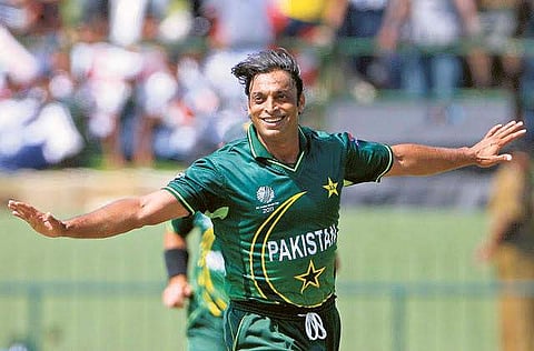 രണ്ട് എസ് ക്ലാസ് ബെന്‍സ്, ഫുള്‍ഹാമില്‍ ഫ്‌ലാറ്റ്, ഏഴ് കോടി രൂപ; വാതുവെപ്പുകാരുടെ ഓഫറുകള്‍ ഇങ്ങനെയെന്ന് അക്തര്‍