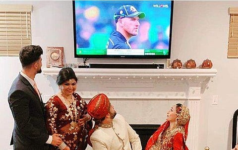 തന്റെ ആദ്യ രാത്രിയിലും പാകിസ്ഥാന്റെ മത്സരം മിസ് ചെയ്തില്ല, കപ്പിള്‍ ഗോള്‍സ് പങ്കുവെച്ച് ഐസിസിയും