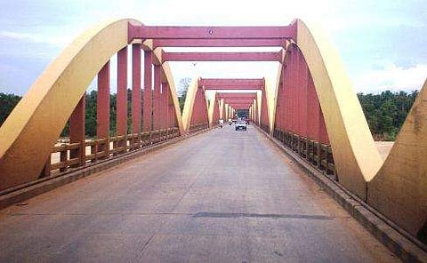 യാത്രക്കാരുടെ ശ്രദ്ധയ്ക്ക്; കുറ്റിപ്പുറം പാലത്തിൽ ഇന്ന് മുതൽ രാത്രി ​ഗതാ​ഗതം നിരോധിച്ചു