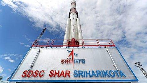 ഇന്ത്യക്ക് അഭിമാനം, പിഎസ്എല്‍വിയുടെ അമ്പതാം ദൗത്യം വിജയകരം; ഭൗമ നിരീക്ഷണ ഉപഗ്രഹം ഭ്രമണപഥത്തില്‍