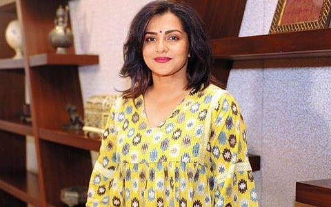 'നടി മാഫിയ സംഘത്തിന്റെ വലയിൽ, താനുമായി പ്രണയത്തിൽ'; പാർവതിക്കെതിരെ അപവാദം പ്രചരിപ്പിച്ചയാൾ അറസ്റ്റിൽ 