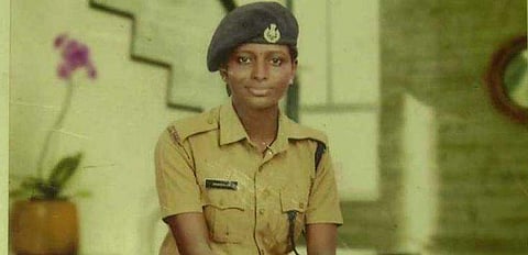 'ശരിക്കും മരണം എത്ര രസകരമാണ്' ; സ്കൂള്‍ യൂണിഫോമിൽ വിദ്യാർത്ഥിനി മരിച്ച നിലയിൽ ; ദുരൂഹത