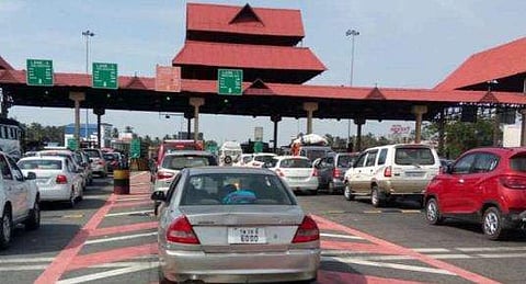 ടോള്‍ പ്ലാസ വഴി കടന്നുപോകണമോ?;ഞായറാഴ്ച മുതല്‍ ഫാസ്ടാഗ് നിര്‍ബന്ധം, അറിയേണ്ടതെല്ലാം