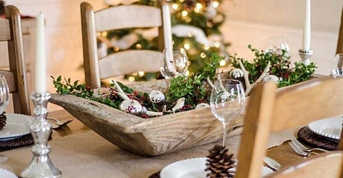 ഭക്ഷണമേശ മുതല്‍ കര്‍ട്ടന്‍ വരെ ആകെ മൊത്തം ക്രിസ്മസ് മയം, ഇക്കുറി വീടൊരുക്കാം ട്രെന്‍ഡിയായി