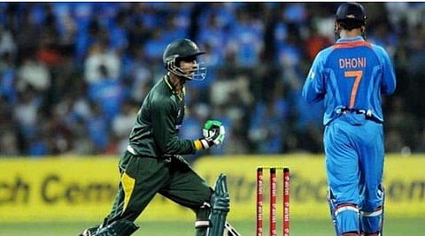 ഇന്ത്യയെ പരിഹസിച്ച് ഷുഐബ് മാലിക്കിന്റെ ക്രിസ്മസ് ആശംസ; പൊങ്കാല തുടര്‍ന്ന് ഇന്ത്യക്കാര്‍