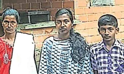 ആദിവാസി ഊരിന്റെ ആദ്യ ഡോക്ടര്‍; അഭിമാനമായി ജ്യോത്സ്‌ന