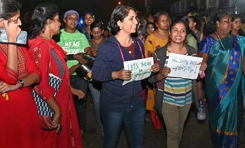 നടക്കാനിറങ്ങിയത് 8000 സ്ത്രീകൾ, ഏറ്റവും കൂടുതൽ തൃശൂരിൽ; ഇനി മുൻകൂട്ടി അറിയിക്കാതെയും രാത്രിനടത്തം 
