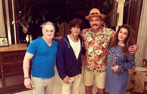 ഷാരൂഖിനും റവീന ടണ്ടനുമൊപ്പം നൈറ്റ്ഔട്ട്; രവി ശാസ്ത്രിയുടെ ആഘോഷങ്ങള്‍ 