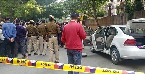 കല്യാണം കഴിക്കണമെന്ന് നിരന്തരം ആവശ്യപ്പെട്ടു; കാറില്‍  55 കാരിയായ എംഡിയുടെ നെഞ്ചില്‍ നിറയൊഴിച്ചു; 62 കാരനായ ഡോക്ടര്‍ സ്വയം ജീവനൊടുക്കി