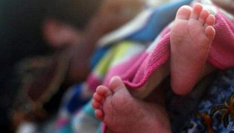 ജനിച്ചത് പെണ്‍കുട്ടി; നിമിഷങ്ങള്‍ക്കുള്ളില്‍ ഫ്ലാറ്റിലെ 21ാം നിലയില്‍ നിന്നും  നവജാത ശിശുവിനെ എറിഞ്ഞുകൊന്നു; ദാരുണം