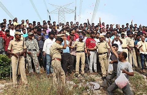 ജനം ആഗ്രഹിക്കുന്നത് പെട്ടെന്നുള്ള നടപടി : മുഖ്യമന്ത്രിയുടെ മകന്‍ ; ആറു മണിക്കൂറിനകം ഏറ്റുമുട്ടല്‍ കൊല
