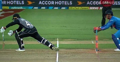 0.099 സെക്കൻഡുകൾ മാത്രം; കളി ട്വിസ്റ്റ് ചെയ്ത് ധോണിയുടെ ഞൊടിയിട സ്റ്റംപിങ് വീണ്ടും