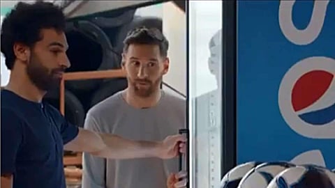 ആരാധകരെ ത്രില്ലടിപ്പിച്ച് മെസിയും സലയും ഒരുമിച്ച്; പരസ്യത്തിലും കൊമ്പുകോര്‍ക്കല്‍