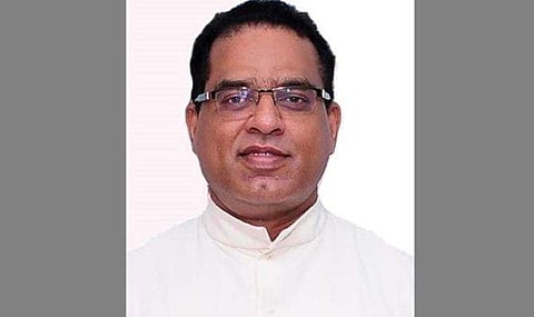 കൊട്ടിയൂര്‍ പീഡനം : ഫാദര്‍ റോബിന്‍ വടക്കുംചേരിക്ക് 20 വര്‍ഷം കഠിന തടവ് ; മൂന്ന് ലക്ഷം രൂപ പിഴയും ശിക്ഷ