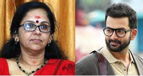 'പൃഥ്വിരാജ് ആജീവനാന്തം സ്ത്രീപക്ഷത്തായിരിക്കും എന്ന് വിശ്വസിച്ച നമ്മുടെ കരണക്കുറ്റിക്കാണ് പൊട്ടിക്കേണ്ടത്' ; സുകുമാരനെ 'ഓര്‍മ്മിപ്പിച്ചു'വെന്ന് ശാരദക്കുട്ടി