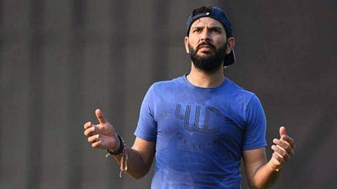 യുവിയുടെ വിശേഷങ്ങൾ ഇനിയുമുണ്ട്; പ്രതിഭയുടെ സ്പർശമുള്ള ഈ സുന്ദരമായ സിക്സർ അത് വിളിച്ചു പറയുന്നു (വീഡിയോ)