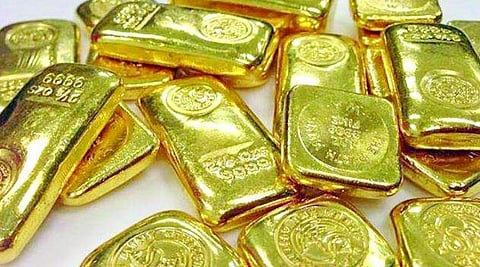 കൊച്ചിയില്‍ സ്വര്‍ണവേട്ട ; രണ്ടര കിലോ സ്വര്‍ണം പിടികൂടി ; യാത്രക്കാരന്‍ അറസ്റ്റില്‍