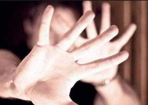 കേബിള്‍ ടിവി ജീവനക്കാര്‍ എന്ന വ്യാജേന എത്തി: വൃദ്ധയെ തലയ്ക്കടിച്ച് സ്വര്‍ണം കവര്‍ന്നു