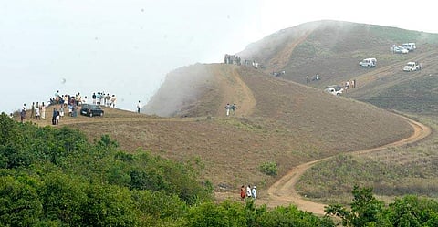 വാഗമണ്ണില്‍ തൂക്കുപാലം പൊട്ടി അപകടം ; 15 പേര്‍ക്ക് പരിക്ക് 
