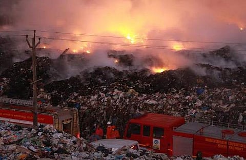 ഒടുവില്‍ ആശ്വാസം: ബ്രഹ്മപുരം മാലിന്യ പ്ലാന്റിലെ തീയണച്ചു; പുക നിയന്ത്രണ വിധേയമായെന്ന് ജില്ലാ ഭരണകൂടം