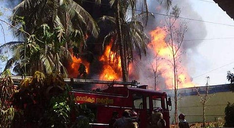 തീപിടിത്തങ്ങളിലെ അട്ടിമറി സാധ്യത അന്വേഷിക്കണം ; സമഗ്ര പൊലീസ് അന്വേഷണം വേണമെന്ന് അഗ്നിശമനസേന