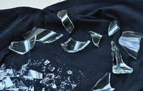 പൊട്ടിപ്പോയോ? വലിച്ചെറിയല്ലേ... പേസ്റ്റും സോപ്പുപൊടിയുമാക്കാം ! ഗ്ലാസുകളില്‍ നിന്നും നിത്യോപയോഗ വസ്തുക്കളുണ്ടാക്കി ഗവേഷകര്‍