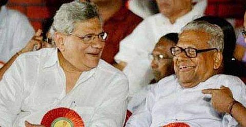 'വിഎസിനെ നിങ്ങൾക്ക് തടയാൻ കഴിയുമോ'; പുഞ്ചിരിച്ച് വിഎസ്