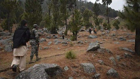 'ഭൂമി കുലുങ്ങിയതാണെന്ന് കരുതി, വലിയ പൊട്ടിത്തെറി കേട്ടാണ് ഉണര്‍ന്നത്'; നടുക്കം മാറാതെ ഗ്രാമവാസികള്‍