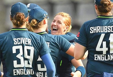 ലോക ചാമ്പ്യന്മാര്‍ക്ക് ജയിക്കാന്‍ പൊരുതേണ്ടി വന്നു; പരമ്പര നേട്ടത്തിന്റെ ത്രില്ലില്‍ ഇന്ത്യ