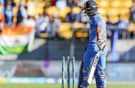 സ്വിങ് ചെയ്താല്‍ ഇന്ത്യന്‍ ബാറ്റ്‌സ്മാന്‍മാര്‍ പേടിക്കും, കാല്‍ ചലനങ്ങള്‍ പിഴയ്ക്കും; സ്വിങ്ങില്‍ ഇന്ത്യ വീഴുന്നത് ഇതിനാലെന്ന് പ്രവീണ്‍ കുമാര്‍