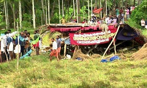 കീഴാറ്റൂര്‍ സമരം; വയല്‍ക്കിളികള്‍ പിന്‍മാറുന്നു, ഭൂമി വിട്ടുനല്‍കാനുള്ള രേഖകള്‍ നല്‍കി