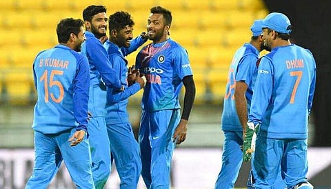 ന്യൂസിലാന്‍ഡിന്റെ നാല്‌ വിക്കറ്റ് വീണു, തുടക്കത്തിലേ പിടിമുറുക്കി ഇന്ത്യ