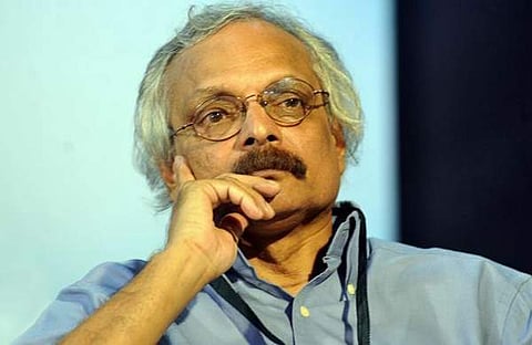 സെല്‍ഫിയെടുക്കാനായി കേരളത്തിലെ സാഹിത്യോല്‍സവങ്ങളില്‍ ആരും എത്തുന്നില്ലെന്ന് മുകുന്ദന്‍ 