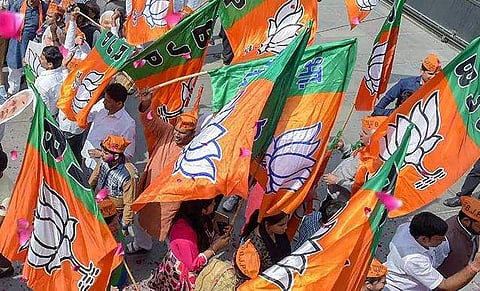 ബിജെപിക്ക് ഒറ്റയ്ക്ക് 250 സീറ്റ്, എന്‍ഡിഎയ്ക്ക് 300; പന്തയ ചൂടും ഉയരുന്നു