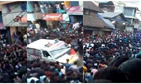 ഉത്സവമേളത്തിനിടെ റോഡിലേക്ക് ചീറിപ്പാഞ്ഞ് ആംബുലന്‍സ്; നൊടിയിടയില്‍ വഴിയൊരുക്കി നാട്ടുകാര്‍  (വിഡിയോ)