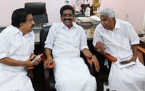 ഐ​ ​ഗ്രൂപ്പിന്റെ രഹസ്യ യോ​ഗം; കെപിസിസി ഇടപെടുന്നു, അച്ചടക്ക ലംഘനം തെളിഞ്ഞാൽ നടപടിയെന്ന് മുല്ലപ്പള്ളി